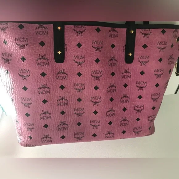 RARE COLOR! MCM Pink Visetos Reversible Tote w/ Pouch - Picture 8 of 13